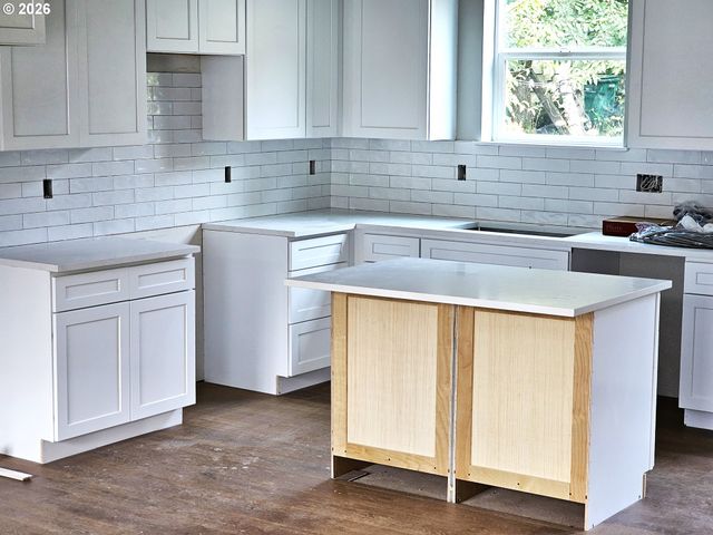 2771 Se 101st Ave, Portland, OR 97266