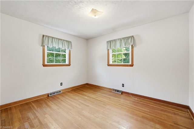 464 Cedar Drive, Winston-salem, NC 27107