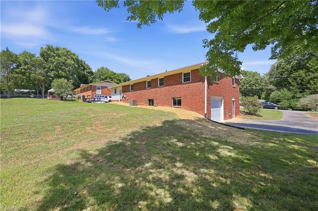 464 Cedar Drive, Winston-salem, NC 27107