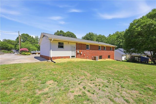 464 Cedar Drive, Winston-salem, NC 27107