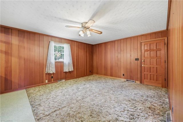 464 Cedar Drive, Winston-salem, NC 27107