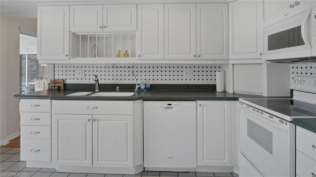 3339 SE 16th PL, Cape Coral, FL 33904