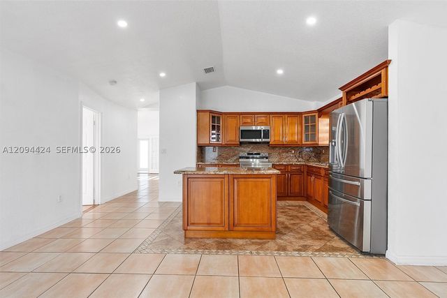 10124 NW 127th Ter, Hialeah Gardens, FL 33018