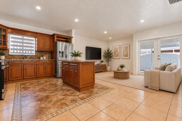 10124 NW 127th Ter, Hialeah Gardens, FL 33018