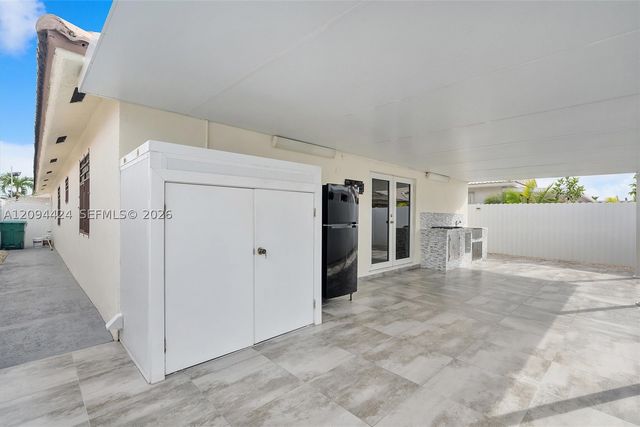 10124 NW 127th Ter, Hialeah Gardens, FL 33018