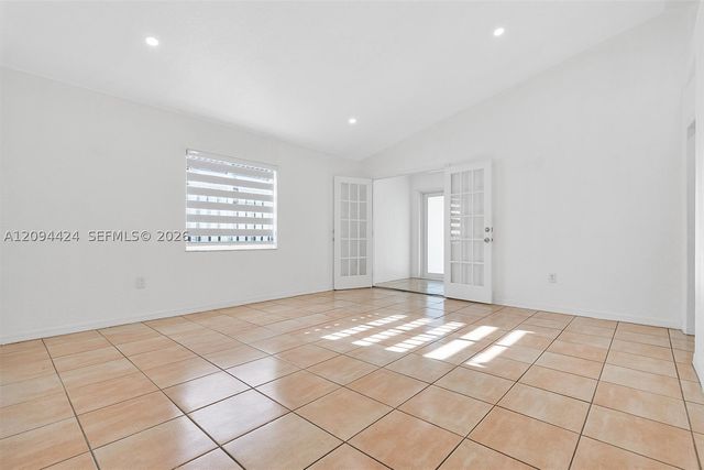 10124 NW 127th Ter, Hialeah Gardens, FL 33018