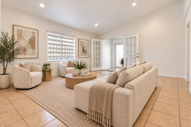 10124 NW 127th Ter, Hialeah Gardens, FL 33018