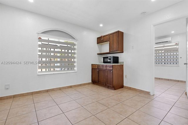 10124 NW 127th Ter, Hialeah Gardens, FL 33018
