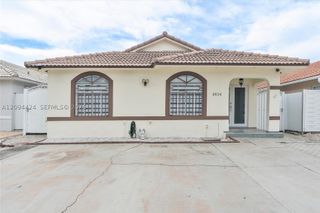 10124 NW 127th Ter, Hialeah Gardens, FL 33018