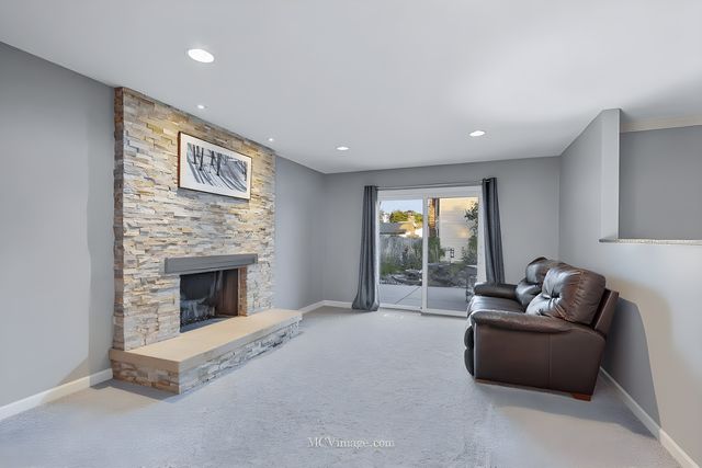 548 Hamilton Avenue, Westmont, IL 60559