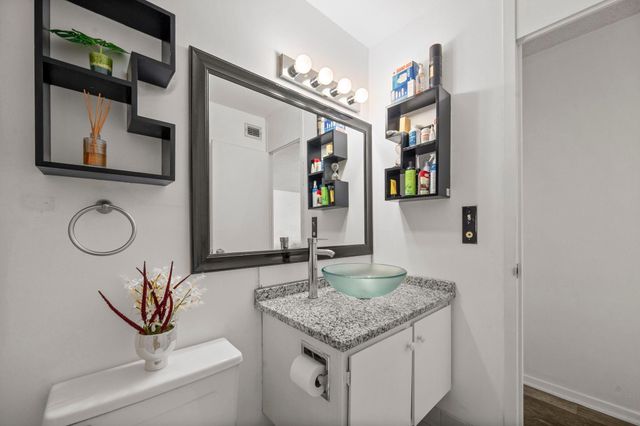 15 S 1st Street A505, Minneapolis, MN 55401