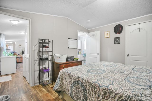 2343 Sunrise Lane, Levelland, TX 79336