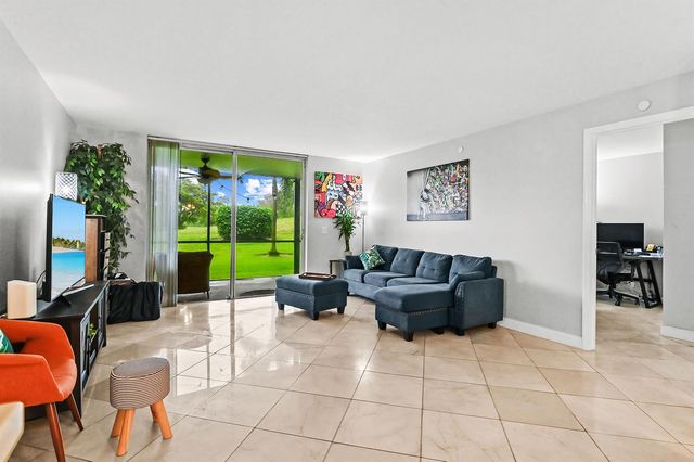 6400 NW 2nd Avenue 124, Boca Raton, FL 33487