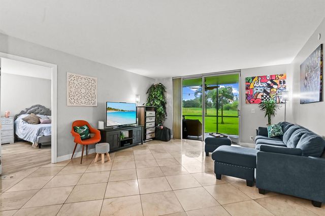 6400 NW 2nd Avenue 124, Boca Raton, FL 33487