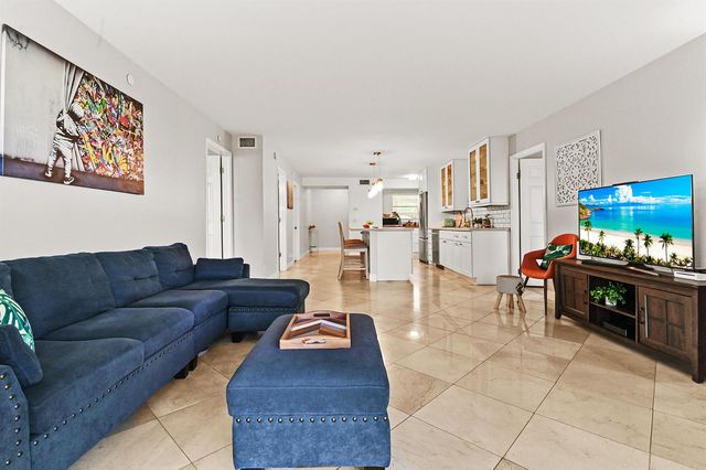 6400 NW 2nd Avenue 124, Boca Raton, FL 33487