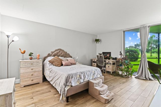 6400 NW 2nd Avenue 124, Boca Raton, FL 33487