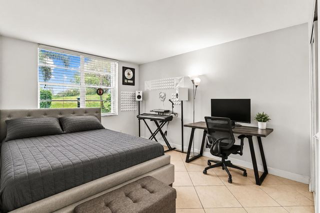 6400 NW 2nd Avenue 124, Boca Raton, FL 33487