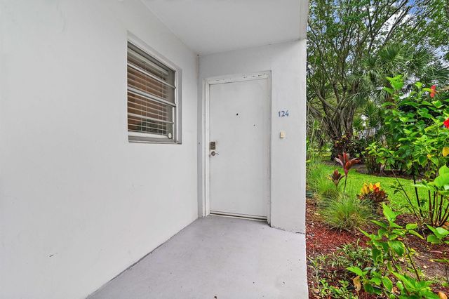 6400 NW 2nd Avenue 124, Boca Raton, FL 33487
