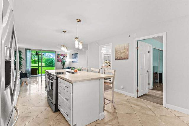 6400 NW 2nd Avenue 124, Boca Raton, FL 33487