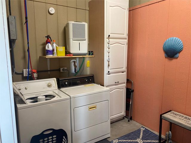 1481 County Road 201, Sargent, TX 77414