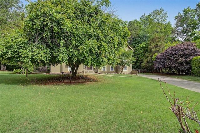 409 Windsor Way, Canton, GA 30115