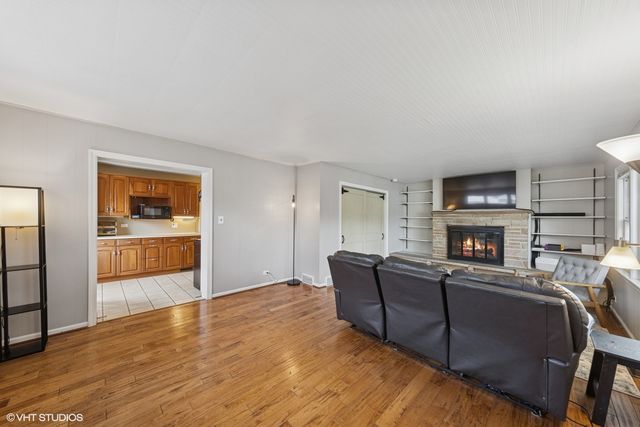 732 S La Grange Road, La Grange, IL 60525