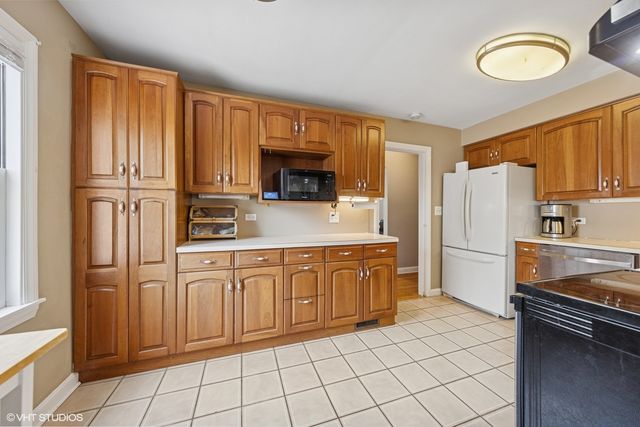 732 S La Grange Road, La Grange, IL 60525