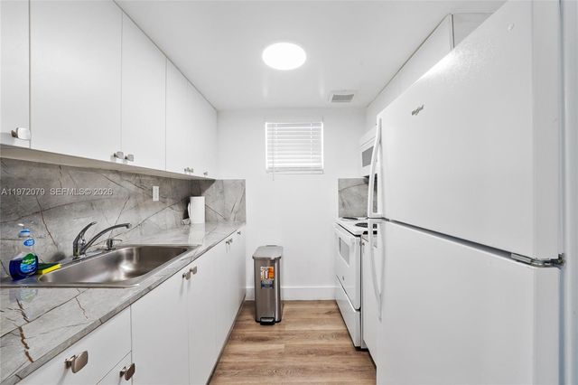 1051 NE 163rd St 2, North Miami Beach, FL 33162