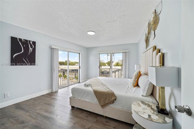 1051 NE 163rd St 2, North Miami Beach, FL 33162