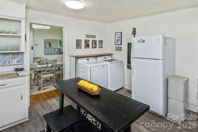 20 Cottage Street, Woodfin, NC 28804