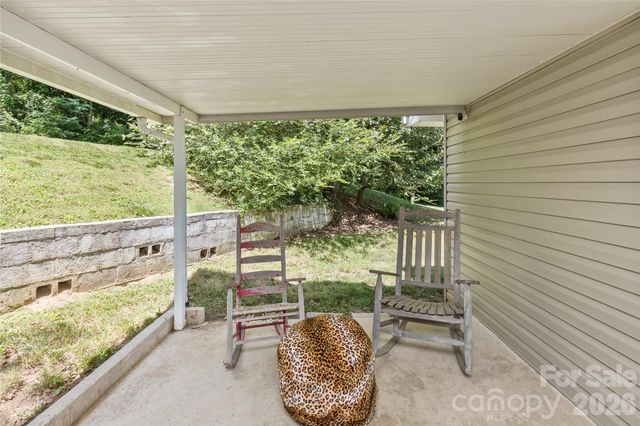 20 Cottage Street, Woodfin, NC 28804