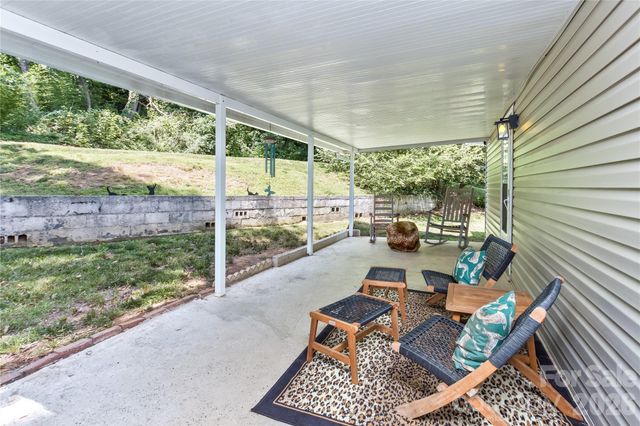 20 Cottage Street, Woodfin, NC 28804