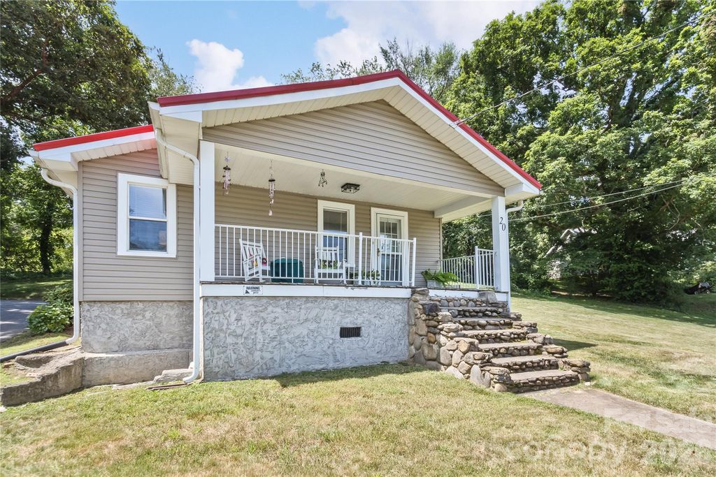 20 Cottage Street, Woodfin, NC 28804
