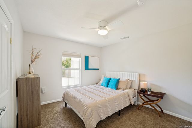 2540 W SUMMIT AVE, San Antonio, TX 78228