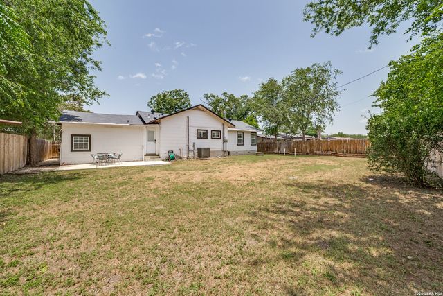 2540 W SUMMIT AVE, San Antonio, TX 78228
