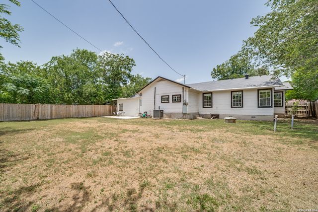 2540 W SUMMIT AVE, San Antonio, TX 78228