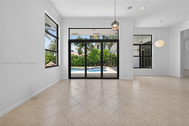 812 Regal Cove Rd, Weston, FL 33327