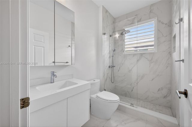 812 Regal Cove Rd, Weston, FL 33327