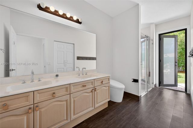 812 Regal Cove Rd, Weston, FL 33327