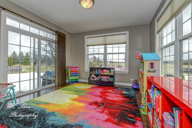 1403 Karen Drive, West Dundee, IL 60118