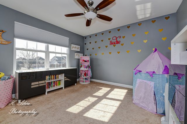 1403 Karen Drive, West Dundee, IL 60118