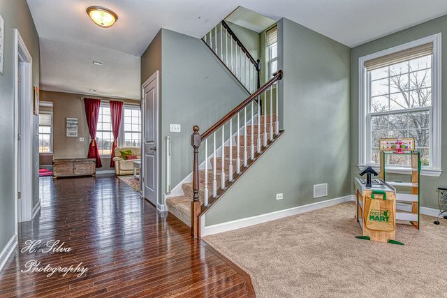 1403 Karen Drive, West Dundee, IL 60118