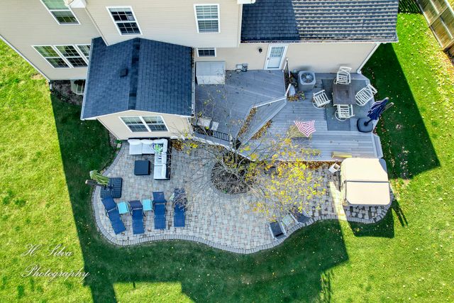 1403 Karen Drive, West Dundee, IL 60118