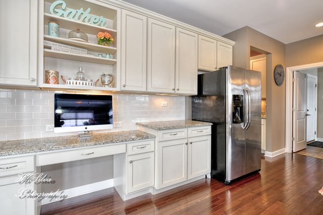 1403 Karen Drive, West Dundee, IL 60118