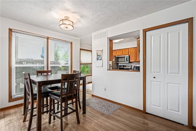 320 Spring Run Dr, Monroeville, PA 15146