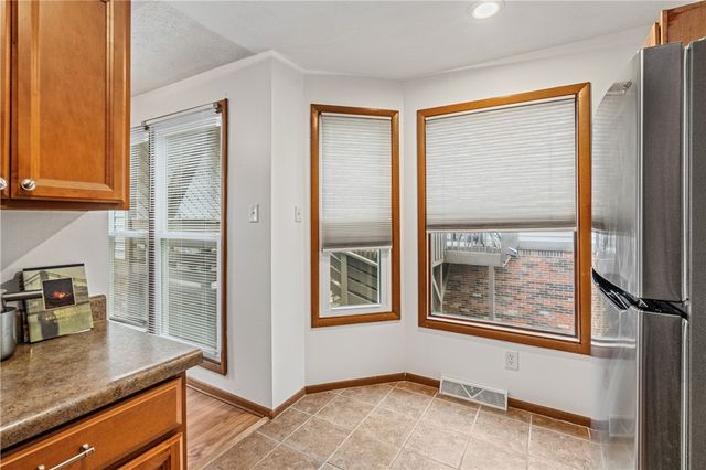 320 Spring Run Dr, Monroeville, PA 15146