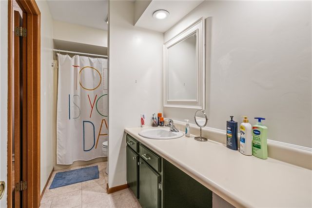 320 Spring Run Dr, Monroeville, PA 15146