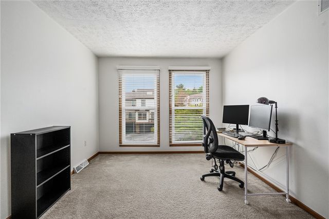 320 Spring Run Dr, Monroeville, PA 15146
