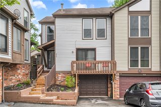 320 Spring Run Dr, Monroeville, PA 15146