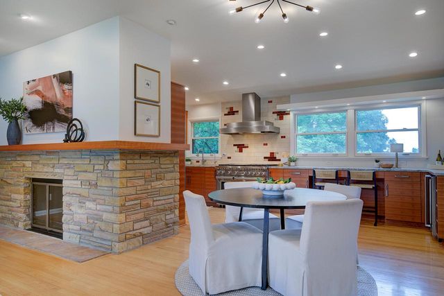17425 Mierow LANE, Brookfield, WI 53045